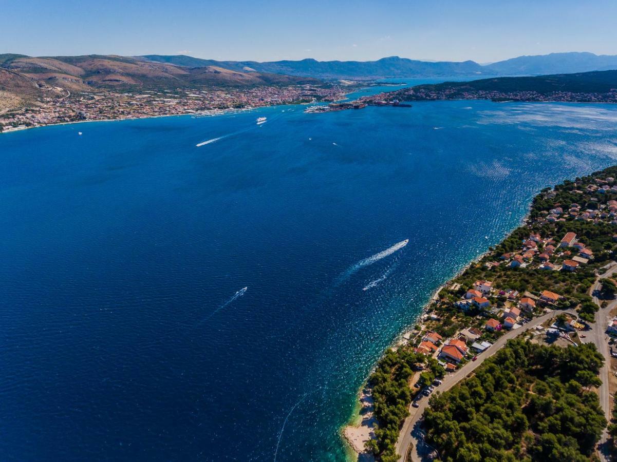 Apartments Mare Трогир Экстерьер фото