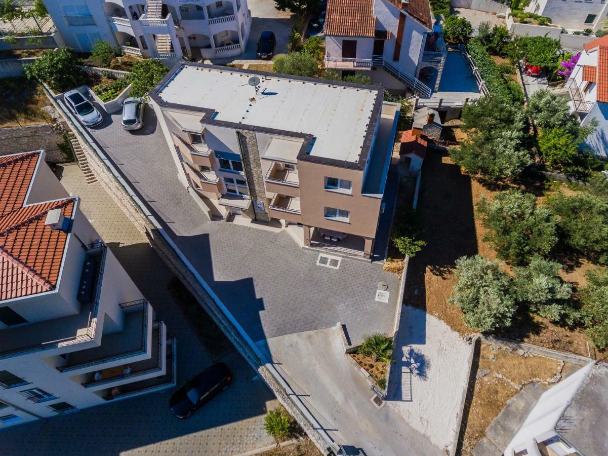 Apartments Mare Трогир Экстерьер фото