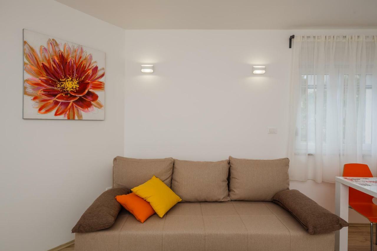 Apartments Mare Трогир Экстерьер фото