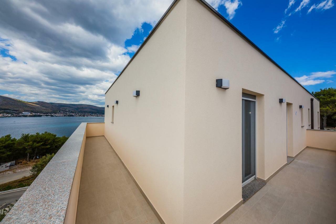 Apartments Mare Трогир Экстерьер фото