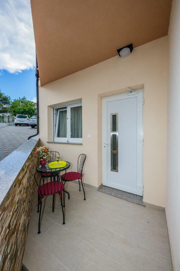 Apartments Mare Трогир Экстерьер фото
